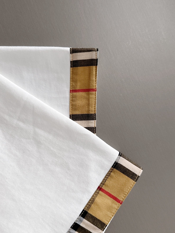 ブランドTシャツ着用イメージ